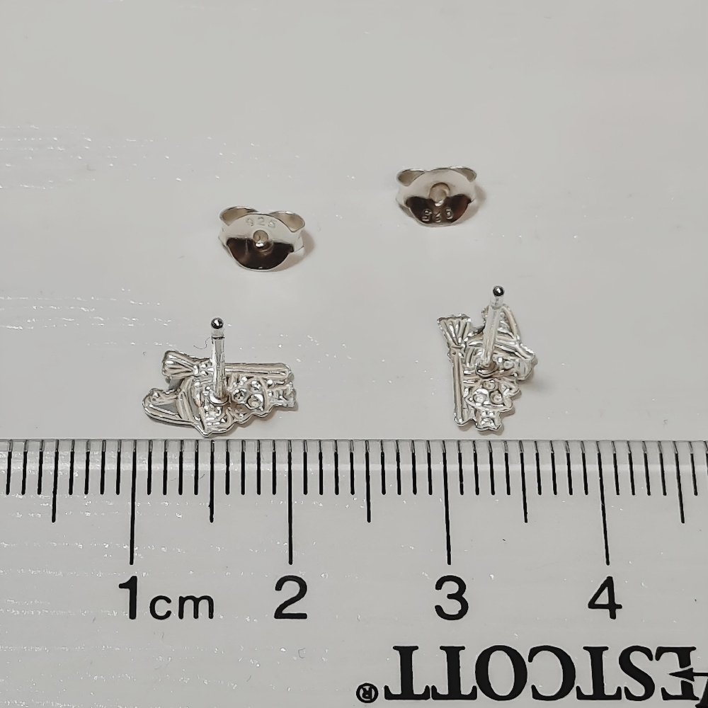 💎 2/$15 NWOT Sterling Silver Cute little Witch Post Back Earrings - Picture 4 of 5